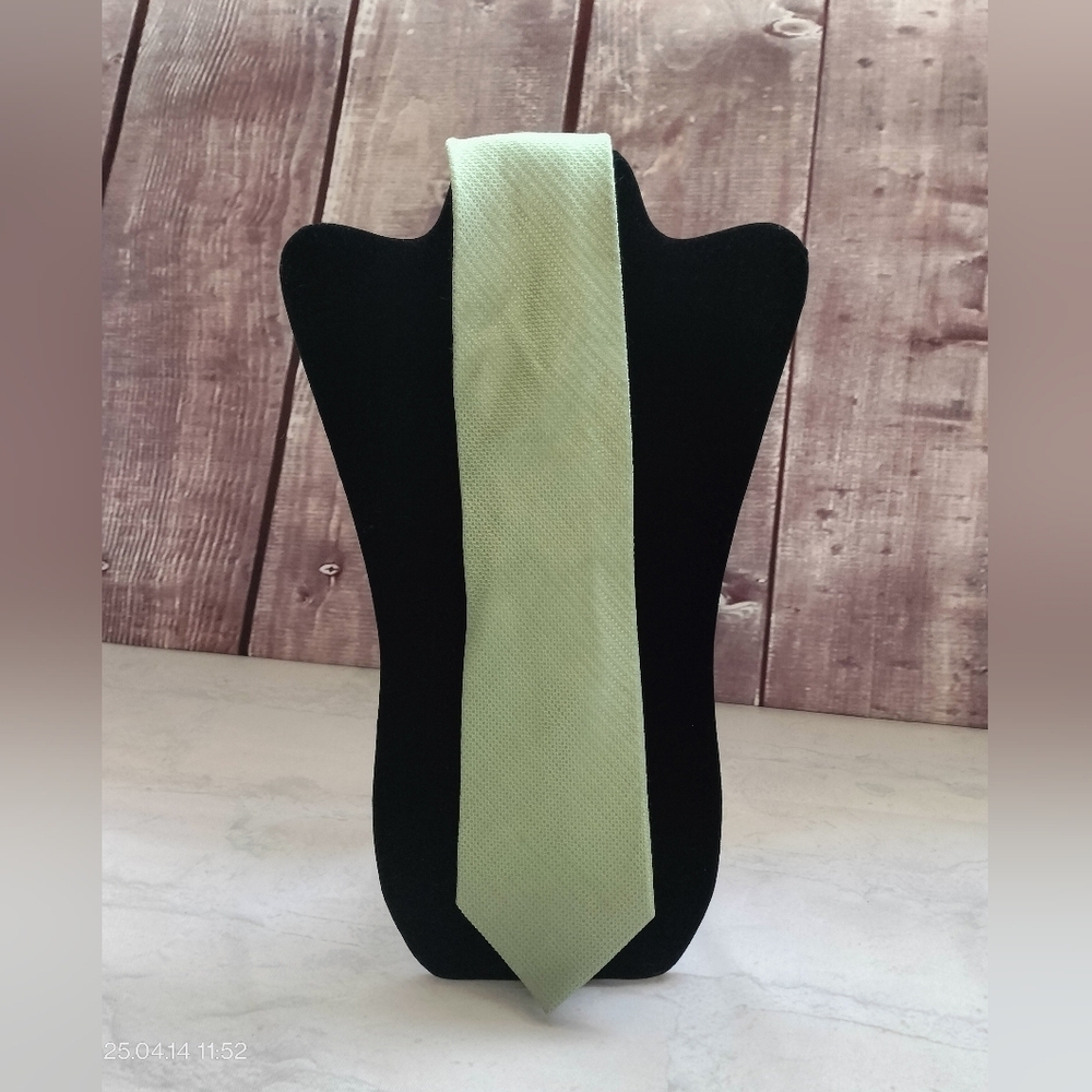 John Bartlett Silk Necktie Tie Light Green Textured Woven Formal Classic Luxury
